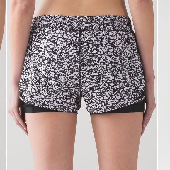 Lululemon Work Out to Water Shorts Sz 10 Black - Picture 2 of 7